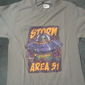Men's Small/Kids X-large Storm Area 51 t-shirt